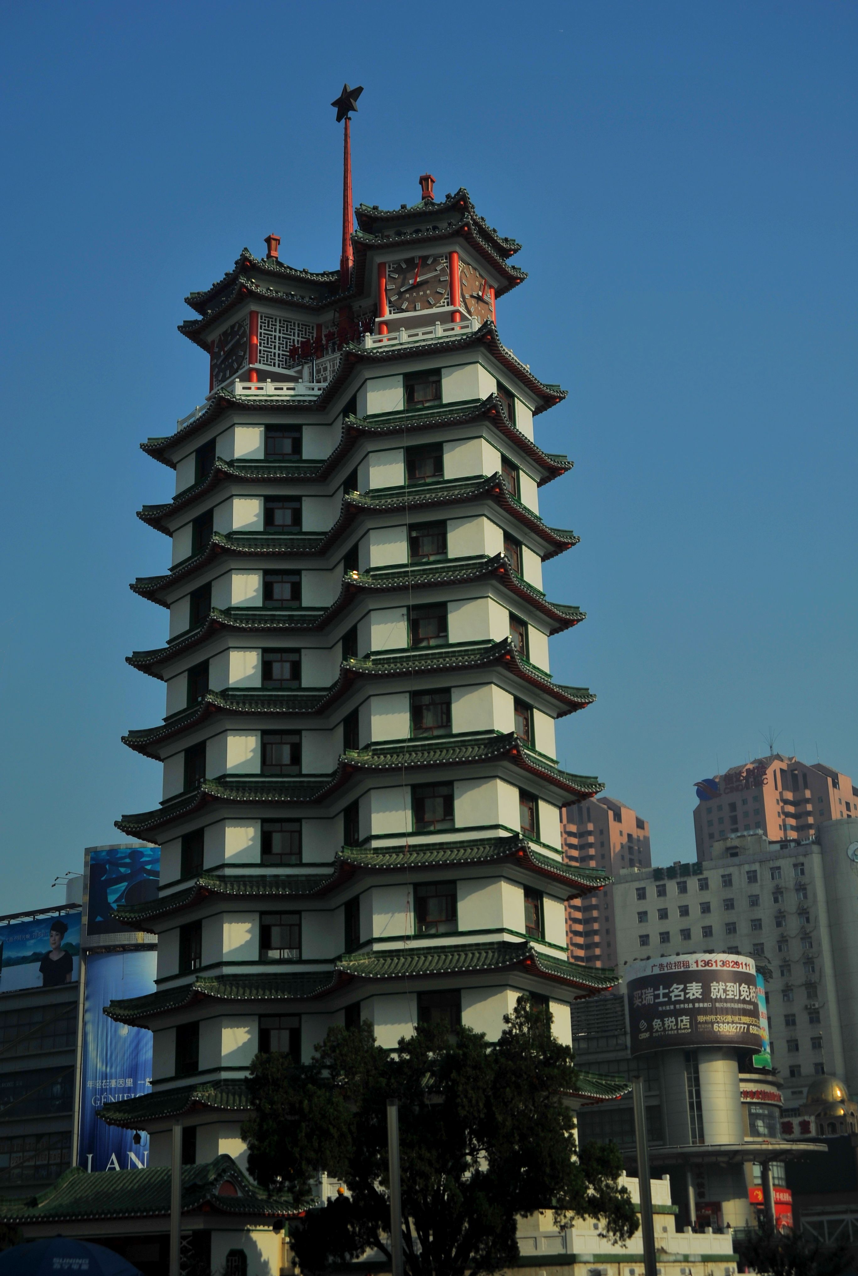 【二七纪念塔-郑州市的标志性建筑摄影图片】郑州市