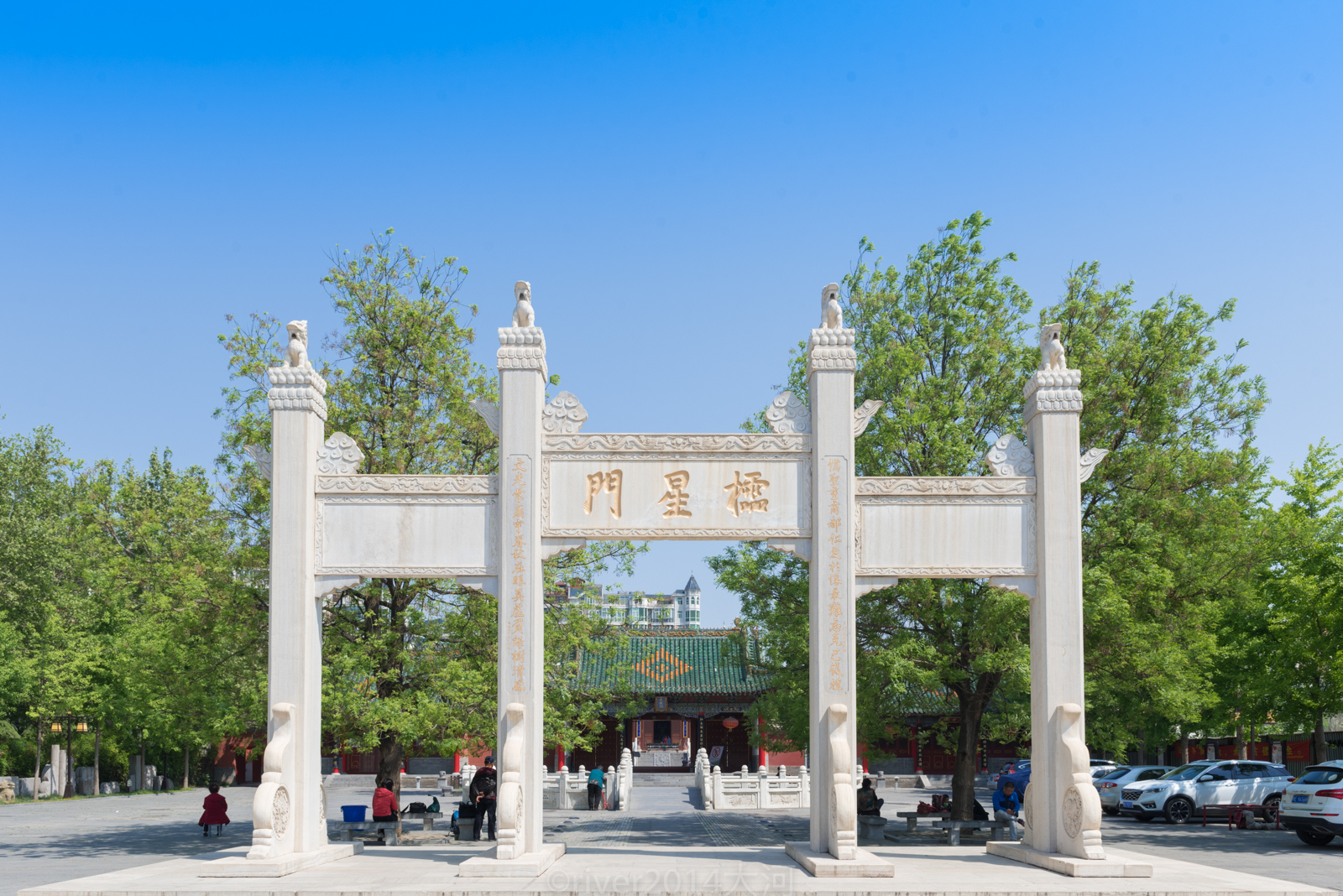 郑州市中心的文庙曾是当地最大古建筑群,如今免费开放